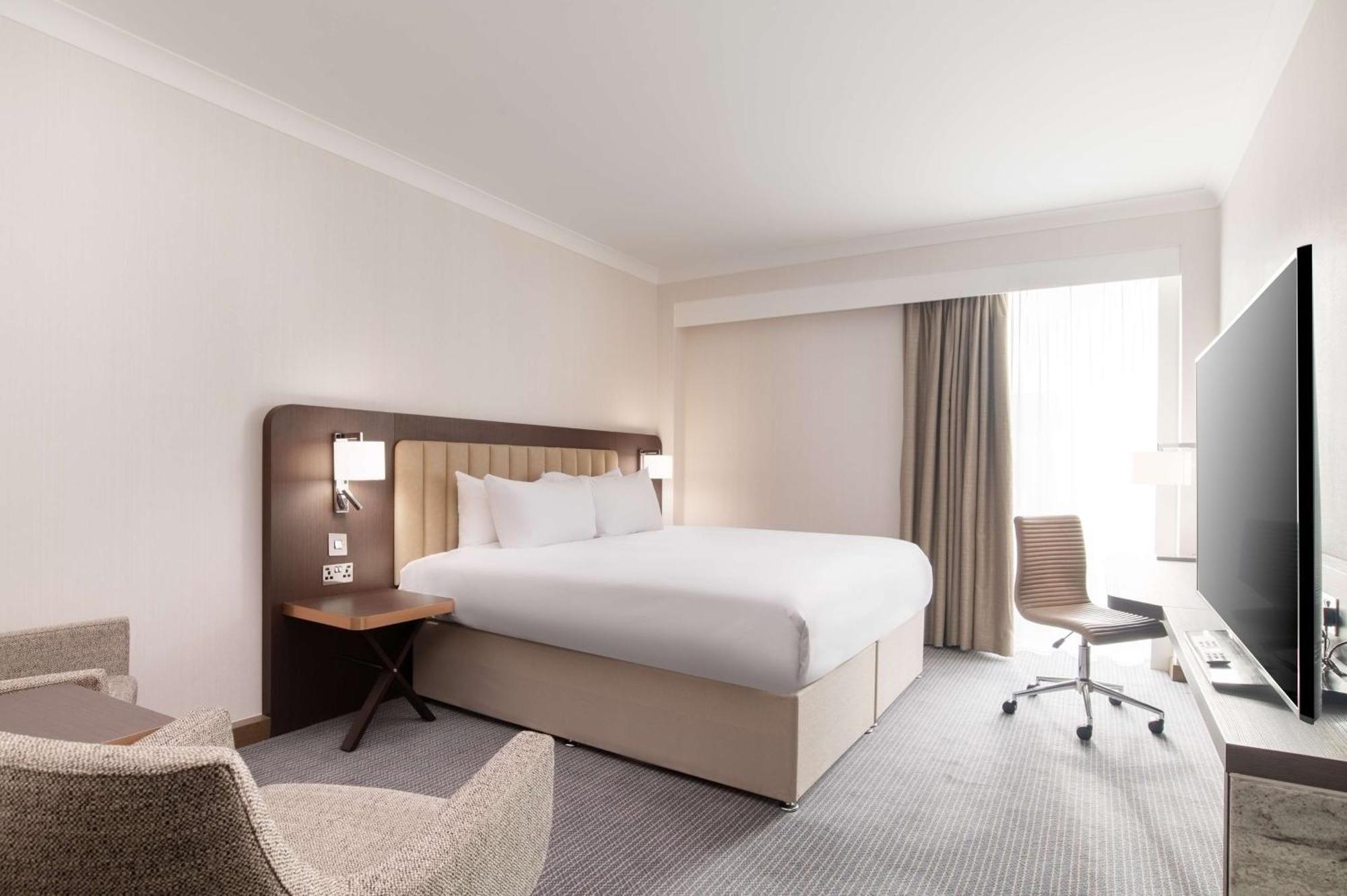 Deluxe King Room,1547323465:JPEG