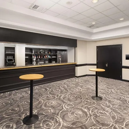 Hilton London Gatwick Airport-2