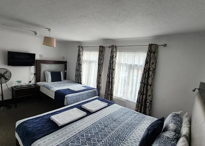 Gatwick Castle B&B Horley 