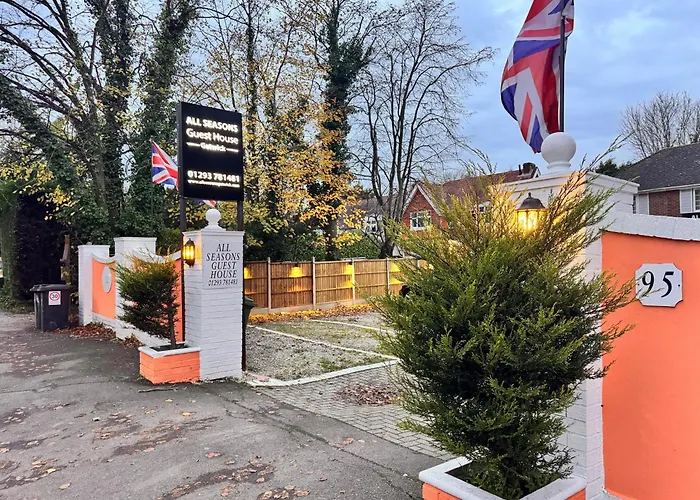 All Seasons Gatwick Guest House & Parking Horley 